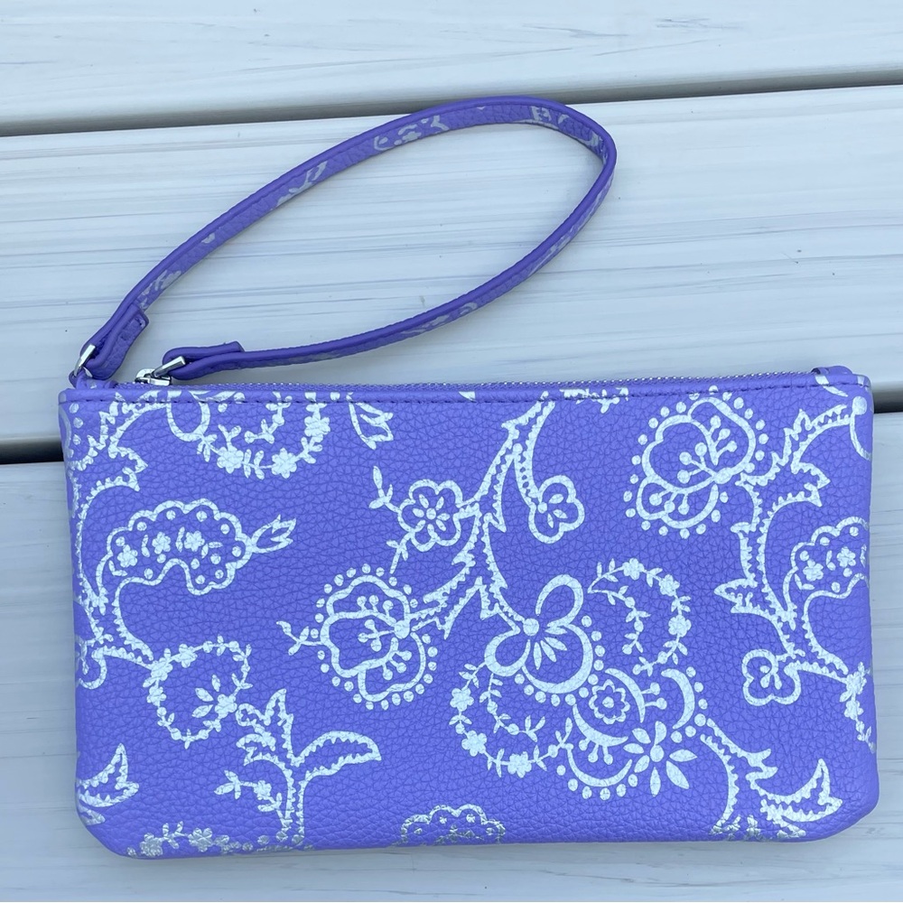 NWOT - Vera Bradley Lavender Floral Wristlet